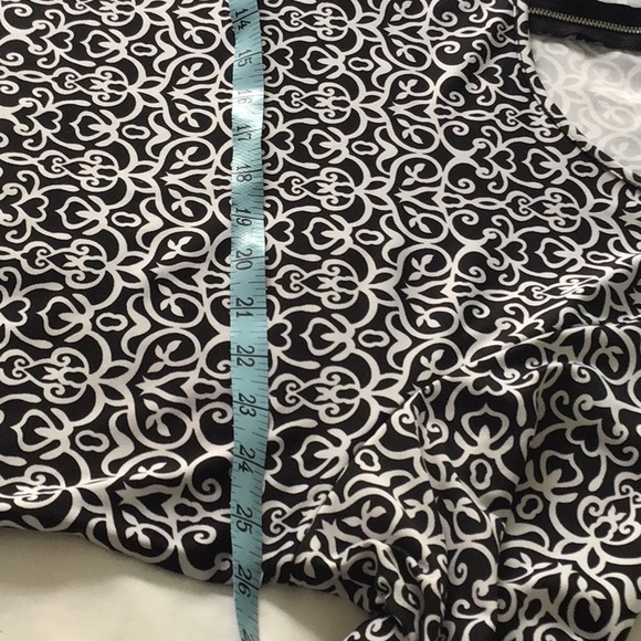 Top - Picture 8 of 9